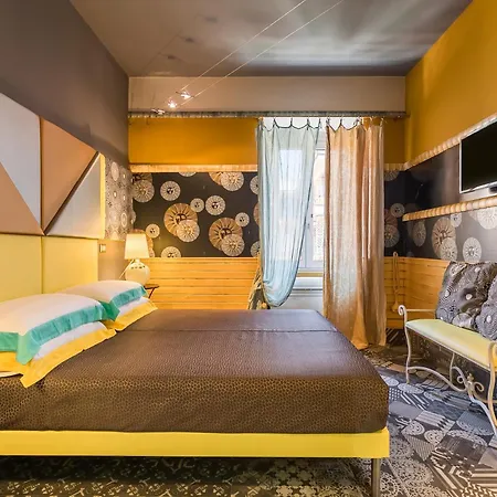 Marcoaurelio49 מלון דירות 4*